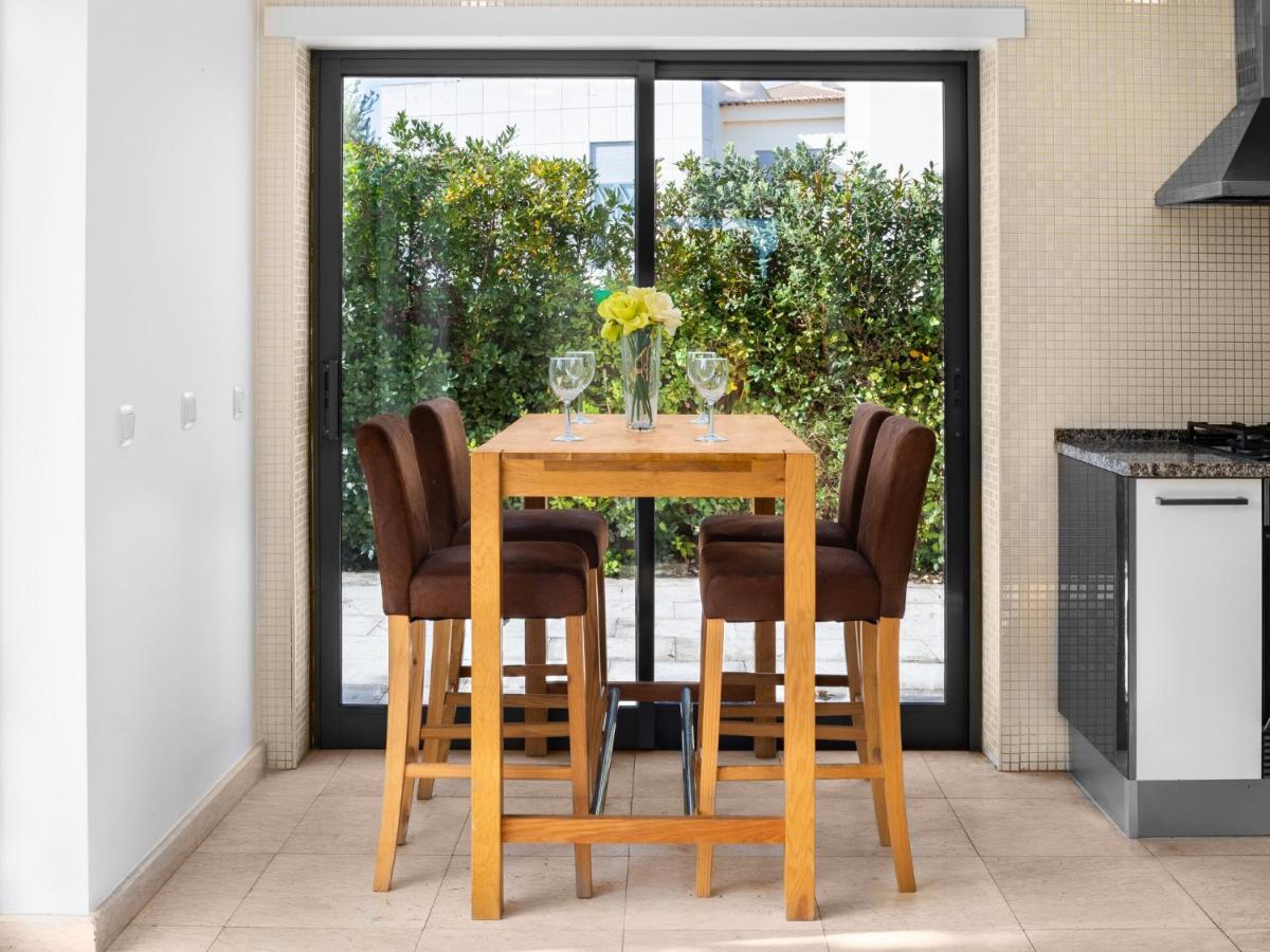Hébergement de vacances Linda Oura 4br 10 New For Rent!